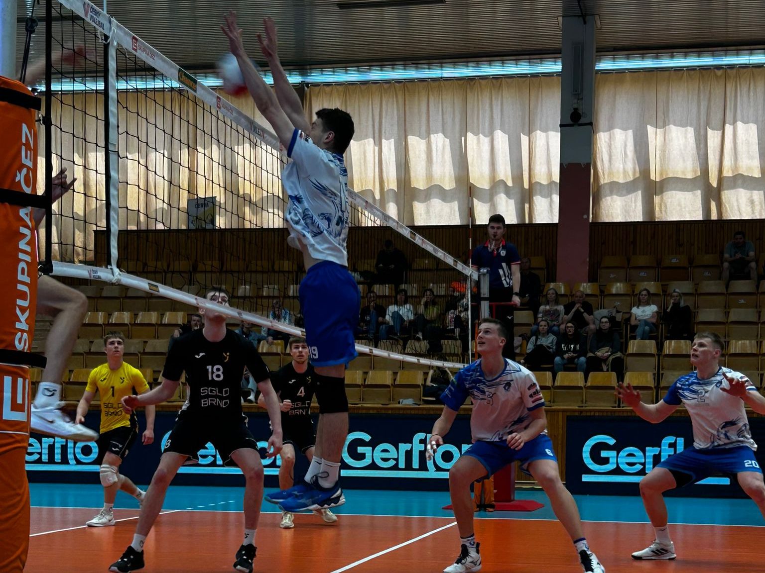Víkendový výsledkový servis 10.5. – 11.5. : Orli v domácím turnaji nenašli potřebný herní rytmus
