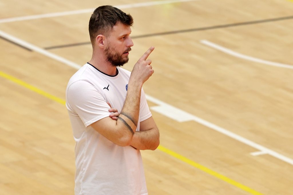 Play-off je o bojovnosti, povolení v koncentraci znamená komplikace, říká o medailových bojích Samsely