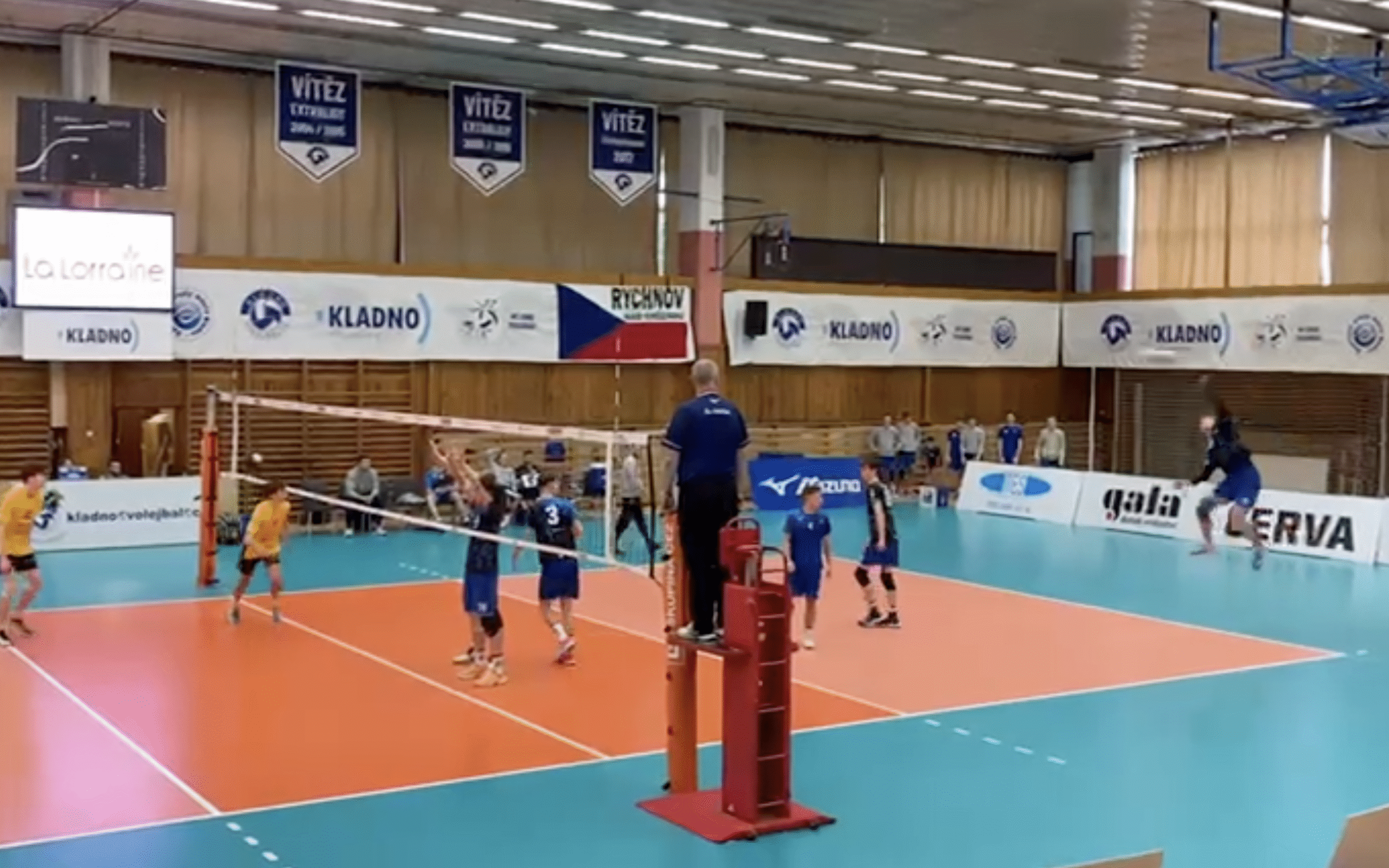 Triumfální jízda skupinou dodala Orlům sebevědomí, v semifinále je čeká Frýdek-Místek