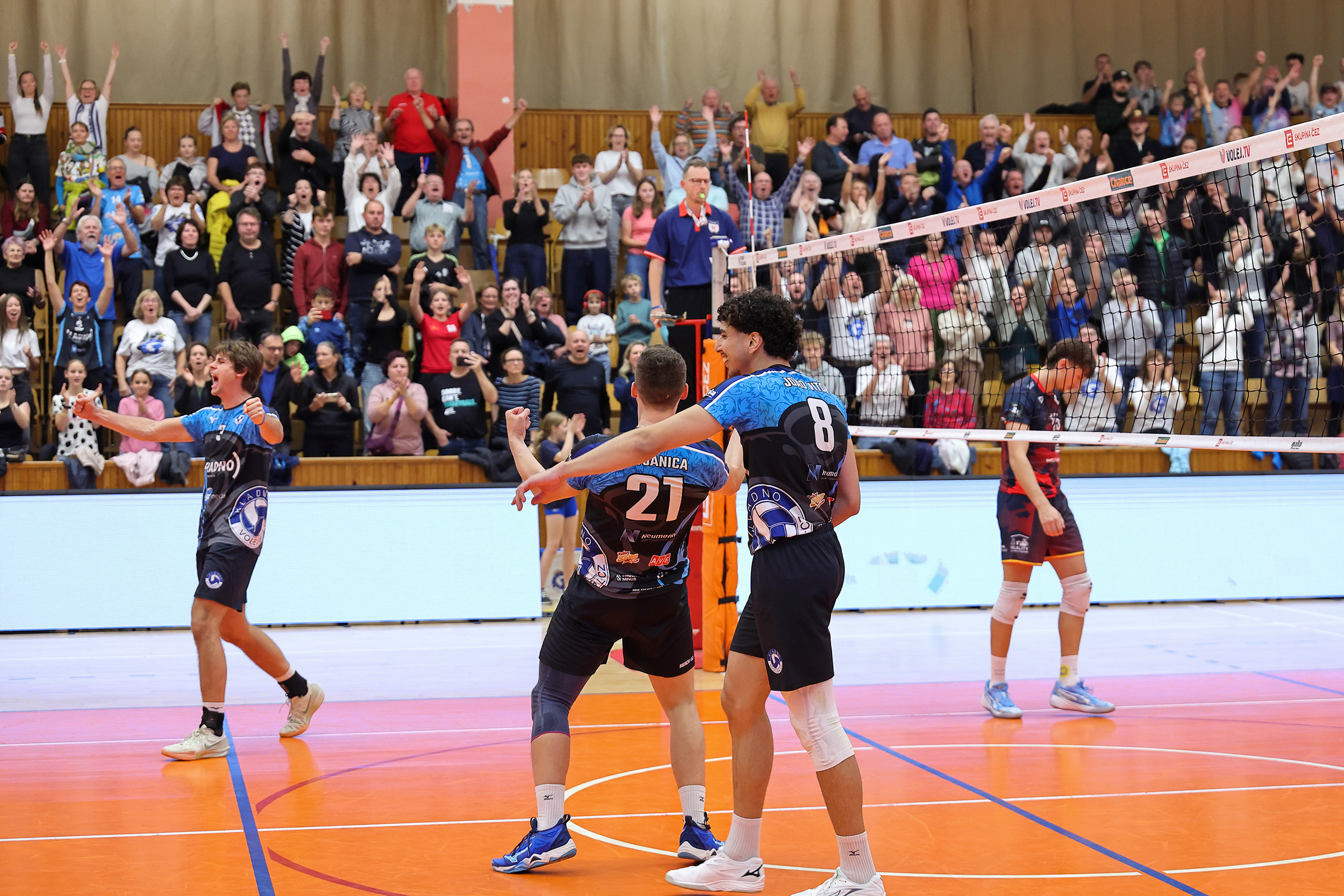 Maruška přelétla halu a Kladno slavilo! Orli skolili mistra z Prahy