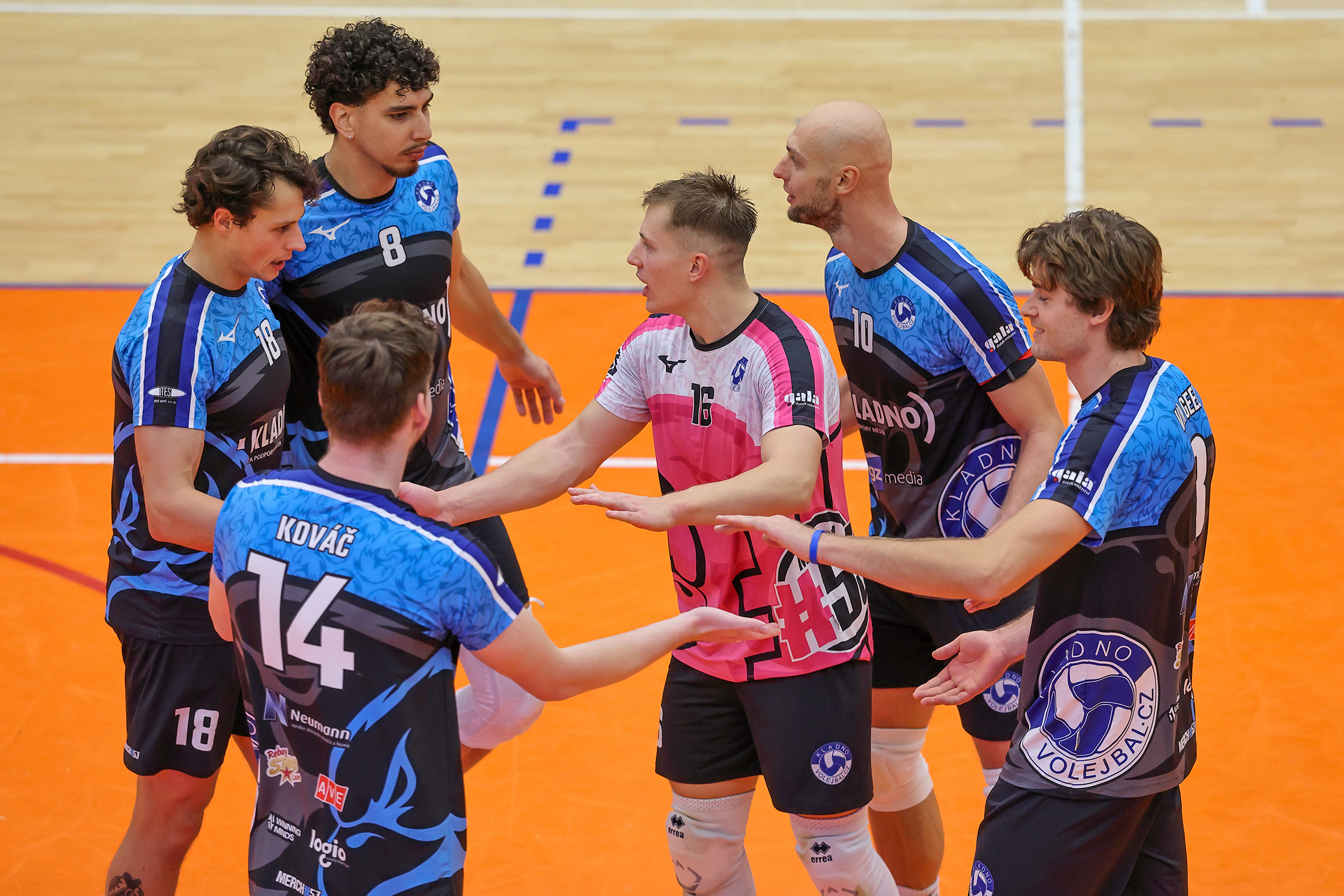 Dukla se zvučnými posilami, Kladno s odhodláním. Tradiční souboj opět na scéně