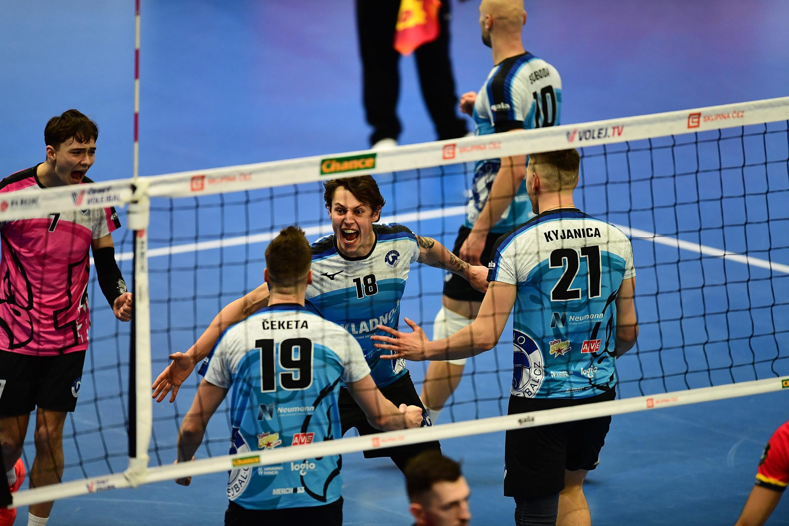 Tajemství obratu? Trenér nám tloukl do hlavy, ať jsme pořád jak osina v zadku, prozradil Zajíček